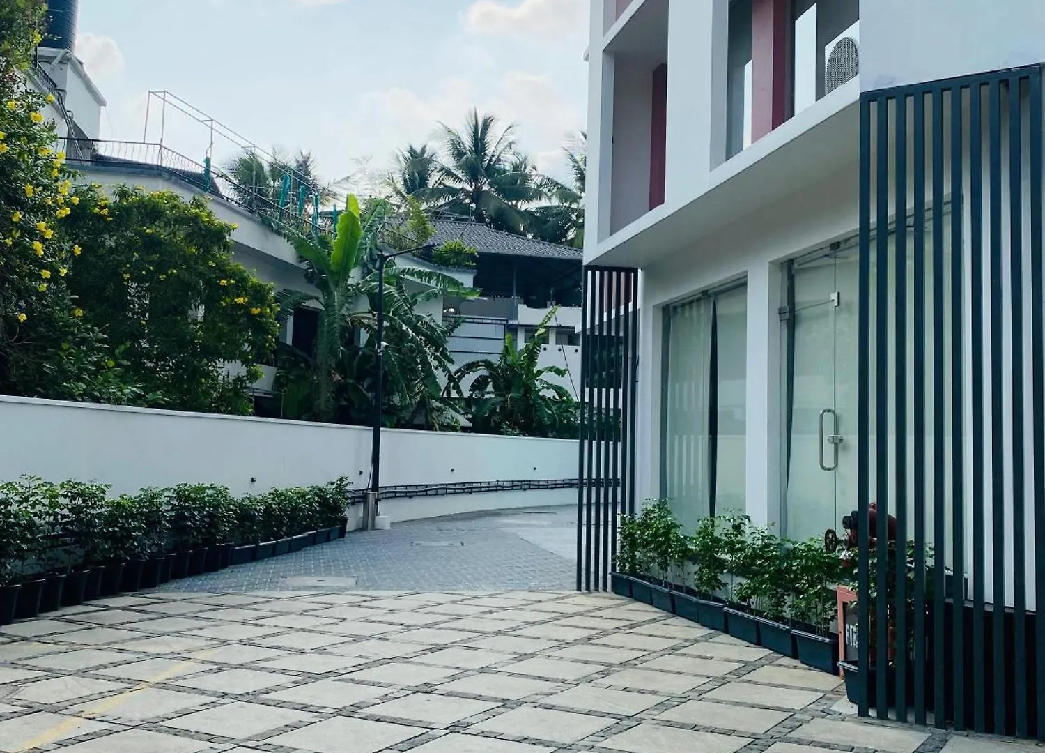 Hotel The Habitat Suites Guruvayur